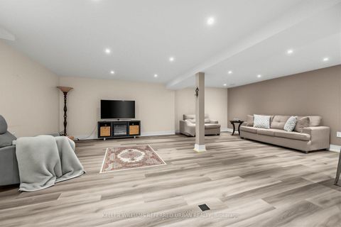 Photo 27 at 7 Chipstead Road, Don Mills, Toronto