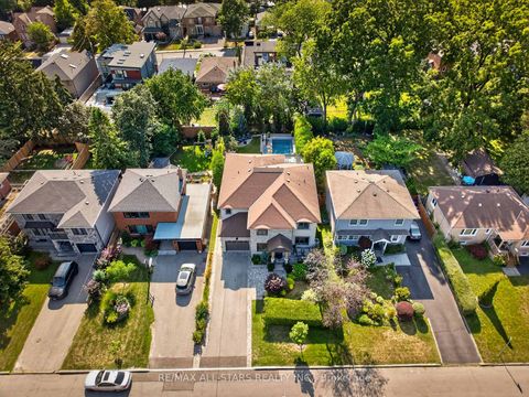 Photo 5 at 30 St Quentin Avenue, Cliffcrest, Toronto