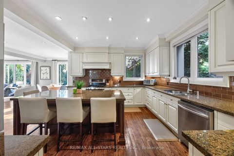 Photo 14 at 30 St Quentin Avenue, Cliffcrest, Toronto