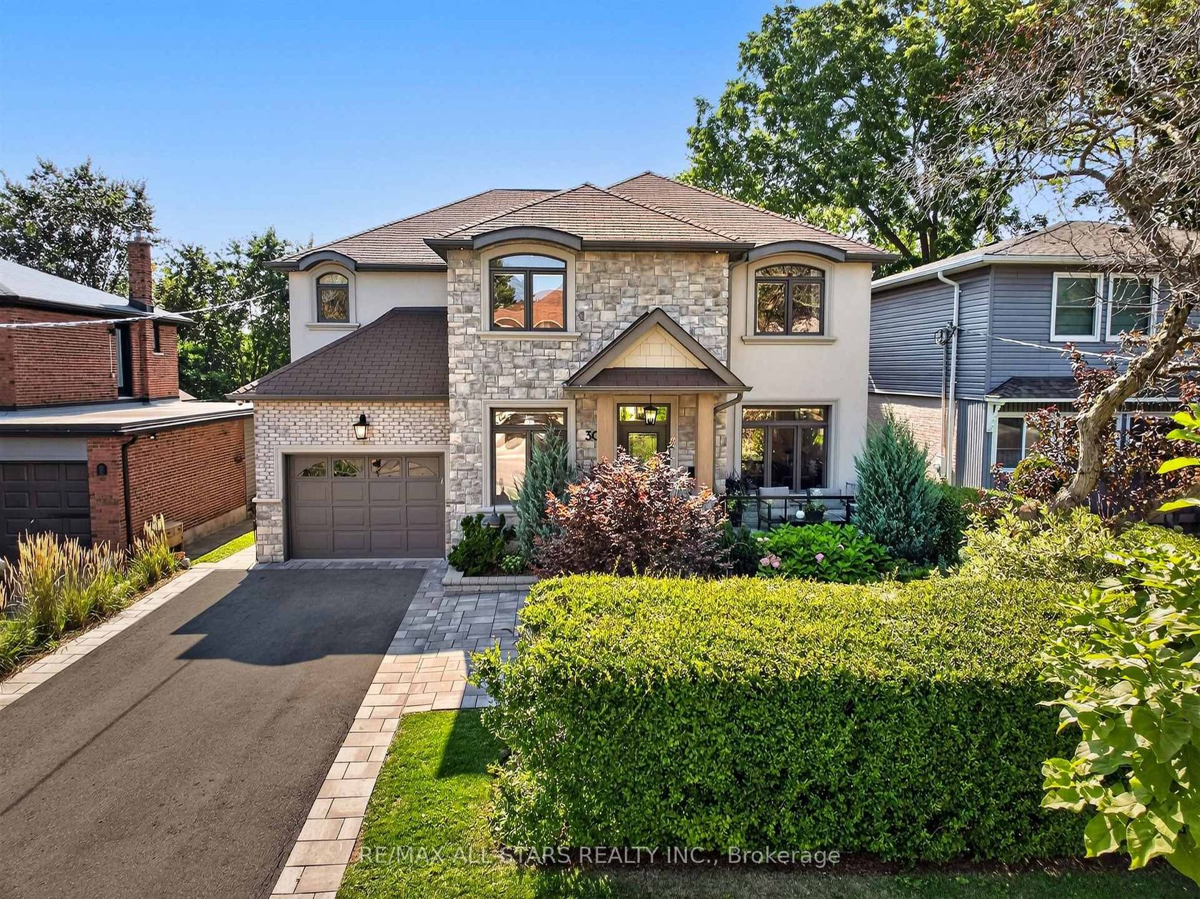 30 St Quentin Avenue, Cliffcrest, Toronto 