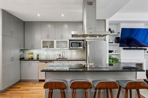 Photo 2 at 107 - 116 George Street, Moss Park, Toronto