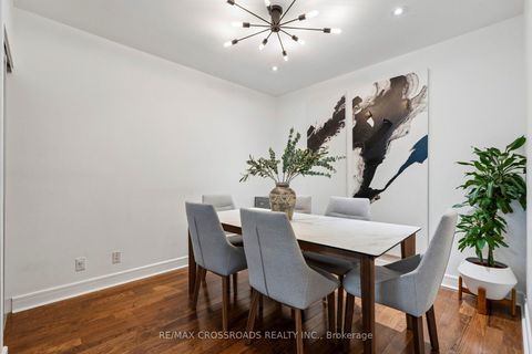 Photo 4 at 107 - 116 George Street, Moss Park, Toronto