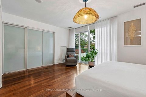 Photo 10 at 107 - 116 George Street, Moss Park, Toronto