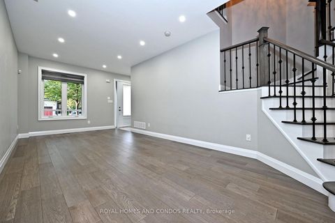Photo 5 at 129 Saint Damian Avenue, Vellore Village, Vaughan