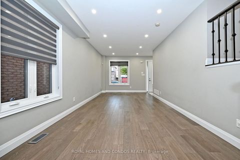 Photo 6 at 129 Saint Damian Avenue, Vellore Village, Vaughan
