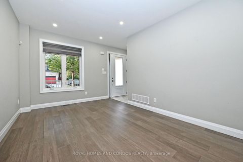Photo 7 at 129 Saint Damian Avenue, Vellore Village, Vaughan