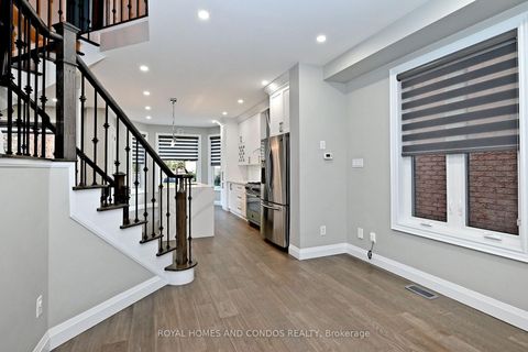 Photo 8 at 129 Saint Damian Avenue, Vellore Village, Vaughan