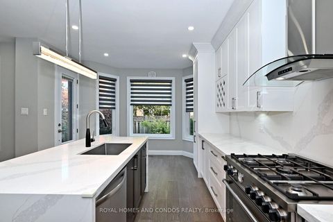 Photo 11 at 129 Saint Damian Avenue, Vellore Village, Vaughan