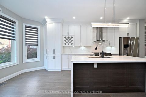 Photo 14 at 129 Saint Damian Avenue, Vellore Village, Vaughan