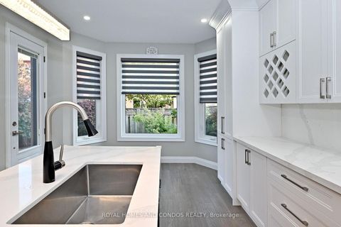 Photo 18 at 129 Saint Damian Avenue, Vellore Village, Vaughan