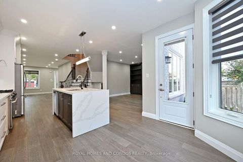 Photo 20 at 129 Saint Damian Avenue, Vellore Village, Vaughan