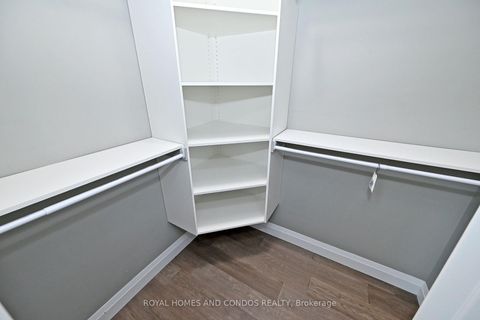 Photo 32 at 129 Saint Damian Avenue, Vellore Village, Vaughan