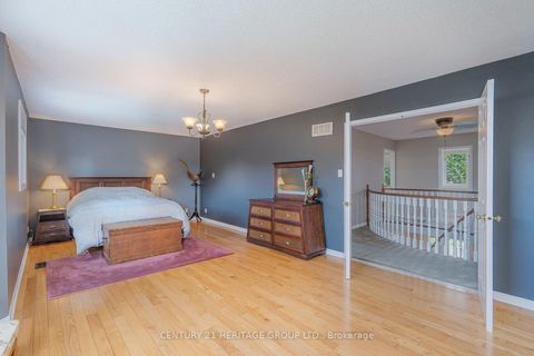 Photo 18 at 55 Chartwell Crescent, Keswick North, Georgina