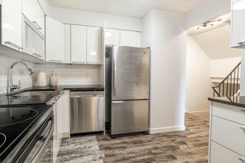 Photo 12 at 199 - 165 Cherokee Boulevard, Pleasant View, Toronto