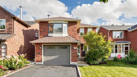 Photo 3 at 160 Marlott Road, Maple, Vaughan