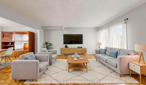 Photo 7 at 160 Marlott Road, Maple, Vaughan