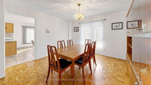 Photo 10 at 160 Marlott Road, Maple, Vaughan