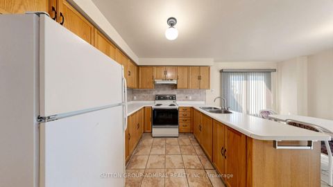 Photo 14 at 160 Marlott Road, Maple, Vaughan