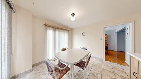 Photo 16 at 160 Marlott Road, Maple, Vaughan