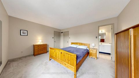 Photo 24 at 160 Marlott Road, Maple, Vaughan