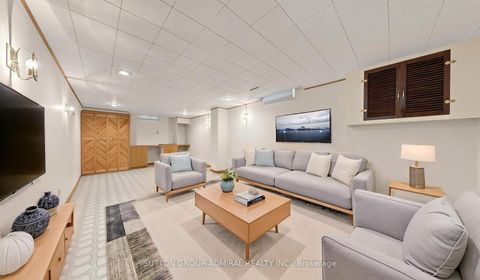 Photo 33 at 160 Marlott Road, Maple, Vaughan