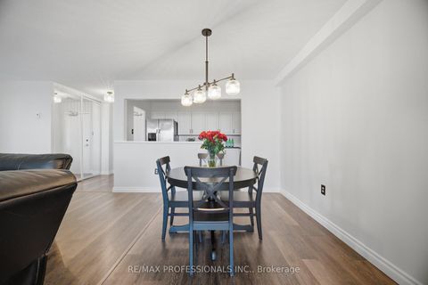 Photo 11 at 902 - 15 La Rose Avenue, Humber Heights, Toronto