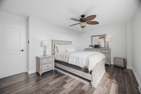 Photo 20 at 902 - 15 La Rose Avenue, Humber Heights, Toronto