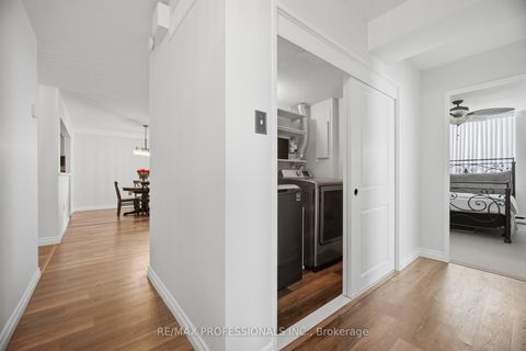 Photo 28 at 902 - 15 La Rose Avenue, Humber Heights, Toronto