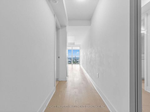Photo 3 at 2711 - 955 Bay Street, Bay Street Corridor, Toronto