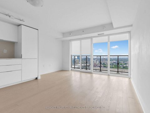 Photo 4 at 2711 - 955 Bay Street, Bay Street Corridor, Toronto
