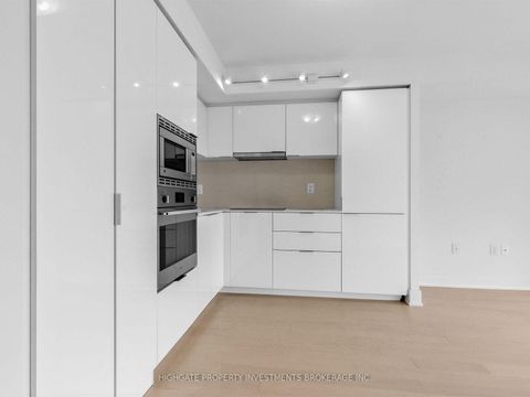 Photo 9 at 2711 - 955 Bay Street, Bay Street Corridor, Toronto