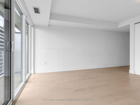Photo 14 at 2711 - 955 Bay Street, Bay Street Corridor, Toronto