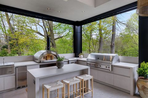 Photo 12 at 7 Appleby Court, City Centre West, Toronto