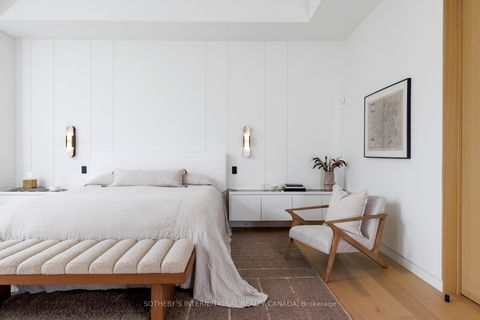 Photo 19 at 7 Appleby Court, City Centre West, Toronto