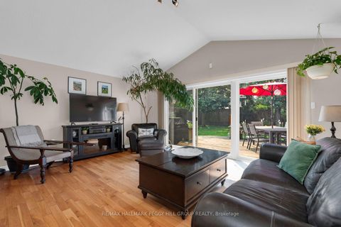 Photo 2 at 43 Nicklaus Drive, East Bayfield, Barrie