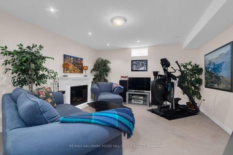 Photo 10 at 43 Nicklaus Drive, East Bayfield, Barrie