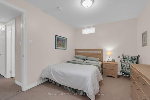 Photo 13 at 43 Nicklaus Drive, East Bayfield, Barrie