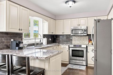 Photo 6 at 414 Belview Avenue, East Woodbridge, Vaughan