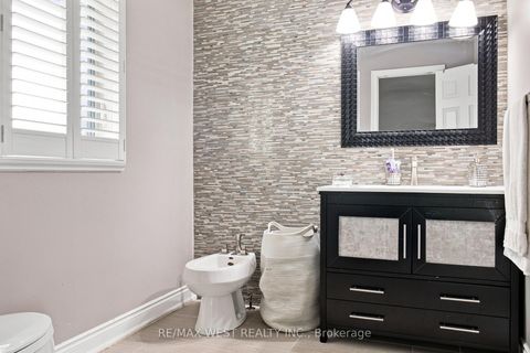 Photo 11 at 414 Belview Avenue, East Woodbridge, Vaughan