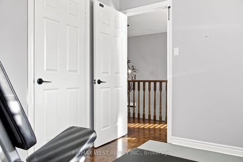 Photo 17 at 414 Belview Avenue, East Woodbridge, Vaughan