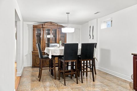Photo 25 at 414 Belview Avenue, East Woodbridge, Vaughan