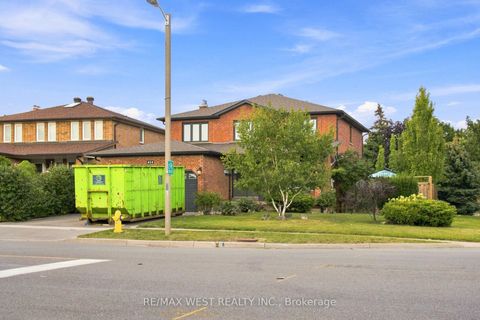 Photo 28 at 414 Belview Avenue, East Woodbridge, Vaughan