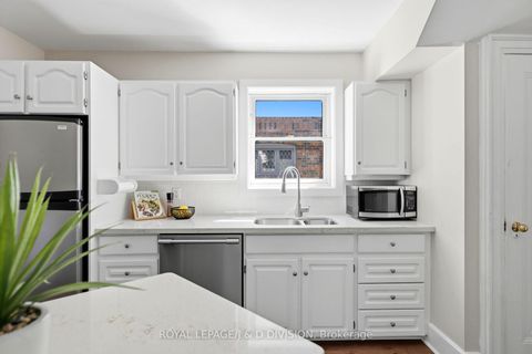Photo 11 at 102 Ridge Drive, Moore Park, Toronto