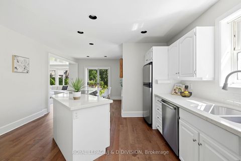 Photo 12 at 102 Ridge Drive, Moore Park, Toronto