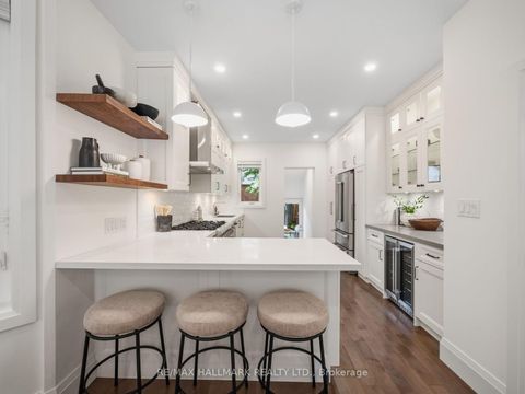 Photo 12 at 189 Greenwood Avenue, Coxwell, Toronto