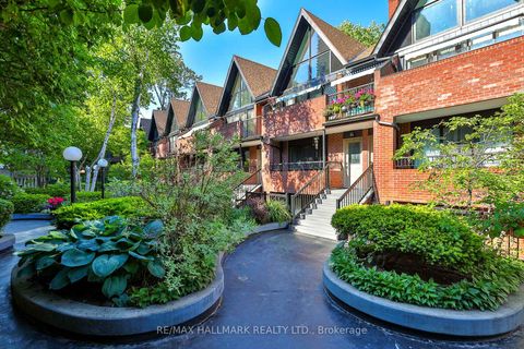 Photo 2 at 21 - 17 Pembroke Street, Moss Park, Toronto