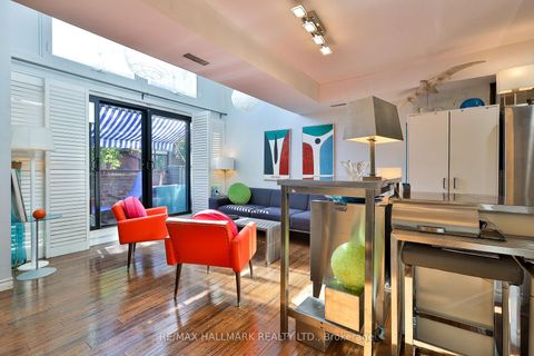 Photo 3 at 21 - 17 Pembroke Street, Moss Park, Toronto