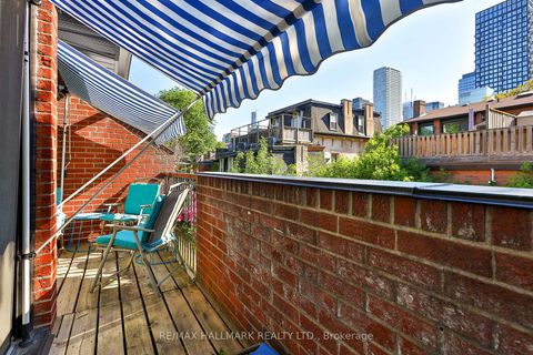 Photo 9 at 21 - 17 Pembroke Street, Moss Park, Toronto