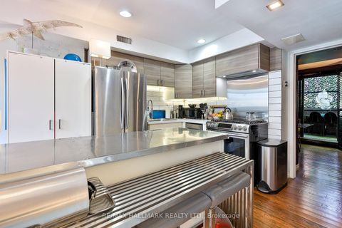 Photo 12 at 21 - 17 Pembroke Street, Moss Park, Toronto