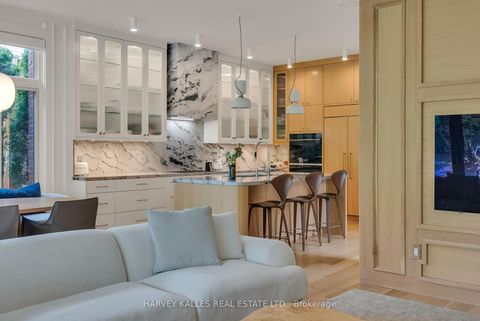 Photo 22 at 82 Sherwood Avenue, Mount Pleasant East, Toronto